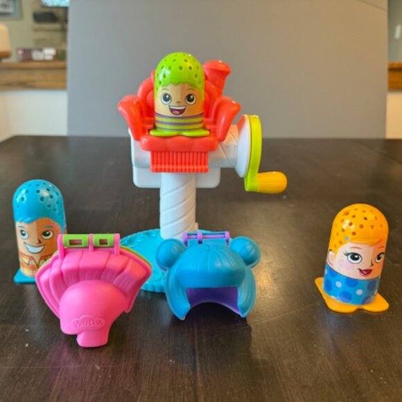 Play-Doh Crazy Cuts Stylist Hair Salon Playset Hair Cut Seat & Hair Molds (HTF) - Picture 1 of 10